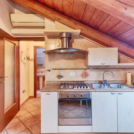 Guesthost - Loft * トリエステ