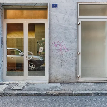 Guesthost - Loft Trieste