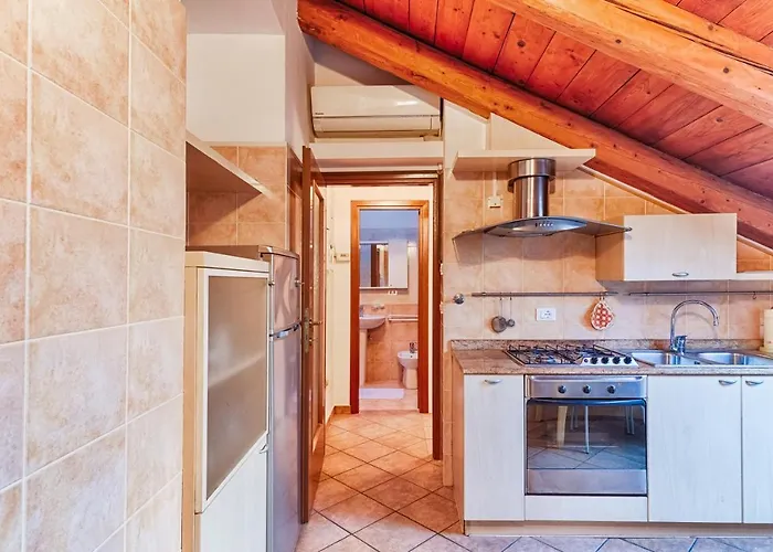 Guesthost - Loft Διαμέρισμα Τεργέστη